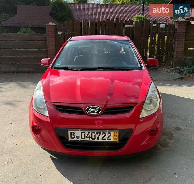 Хетчбек Hyundai i20 2010 в Тлумачі