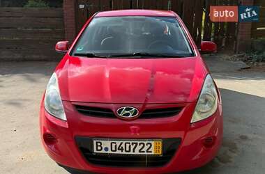 Хетчбек Hyundai i20 2010 в 