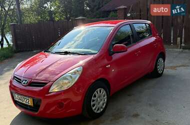 Хетчбек Hyundai i20 2010 в 