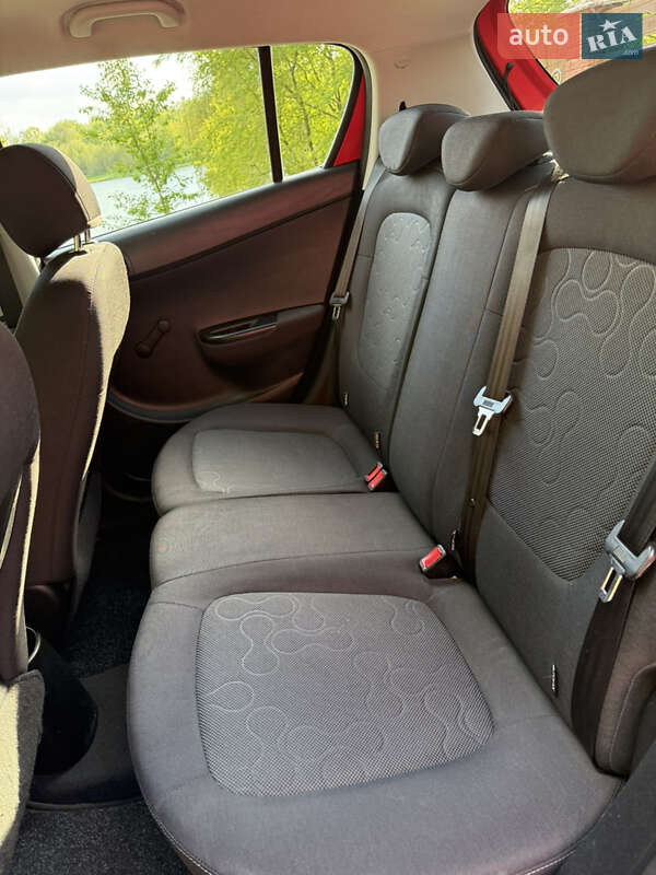 Хетчбек Hyundai i20 2010 в Тлумачі