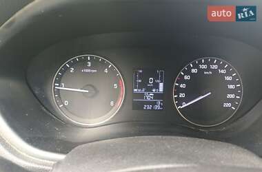 Хэтчбек Hyundai i20 2015 в 