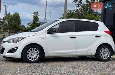 Хэтчбек Hyundai i20 2014 в 