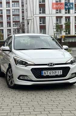 Хэтчбек Hyundai i20 2015 в 