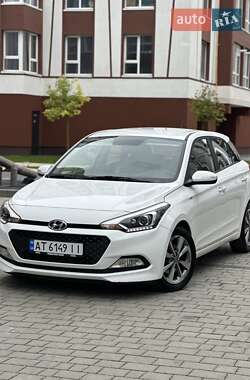 Хэтчбек Hyundai i20 2015 в 