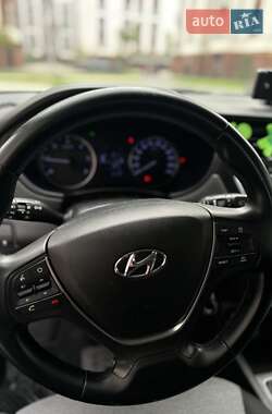Хэтчбек Hyundai i20 2015 в 