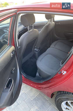 Хетчбек Hyundai i20 2010 в 