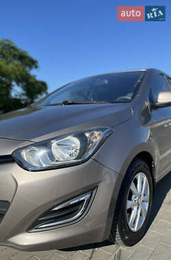 Хетчбек Hyundai i20 2012 в 