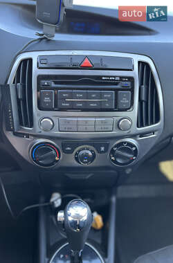 Хетчбек Hyundai i20 2012 в 