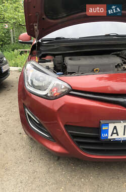 Хэтчбек Hyundai i20 2014 в 