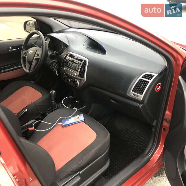 Хэтчбек Hyundai i20 2014 в Ирпене