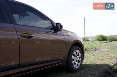 Хэтчбек Hyundai i20 2016 в 