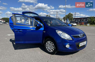 Хетчбек Hyundai i20 2010 в Києві