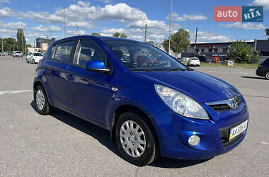 Хетчбек Hyundai i20 2010 в 