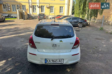 Хетчбек Hyundai i20 2013 в 