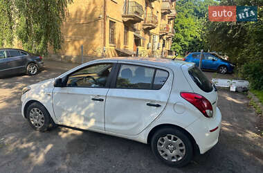 Хетчбек Hyundai i20 2013 в 