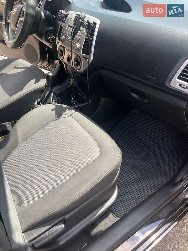 Хэтчбек Hyundai i20 2011 в Ивано-Франковске