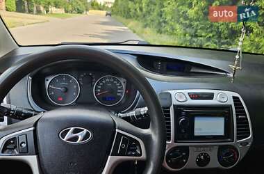 Хэтчбек Hyundai i20 2012 в 