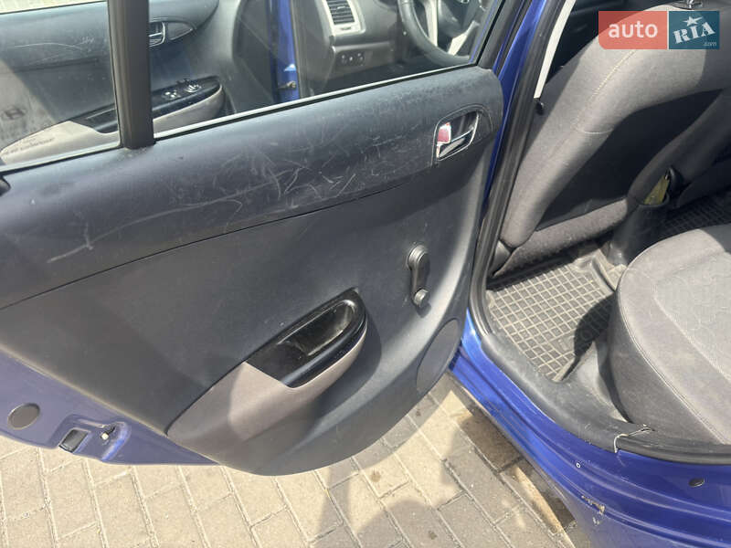 Хэтчбек Hyundai i20 2012 в Львове