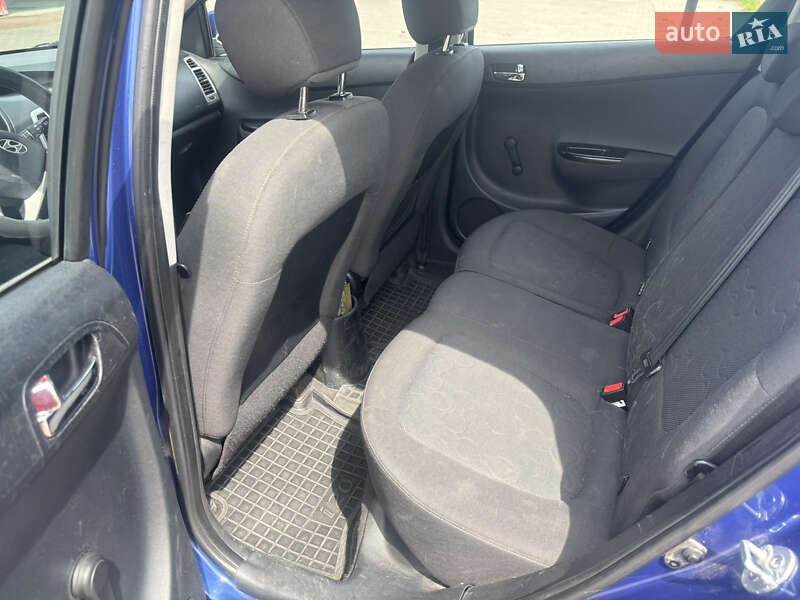 Хэтчбек Hyundai i20 2012 в Львове