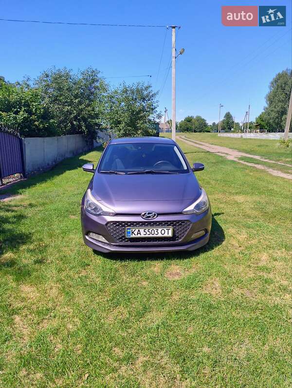 Хэтчбек Hyundai i20 2016 в 