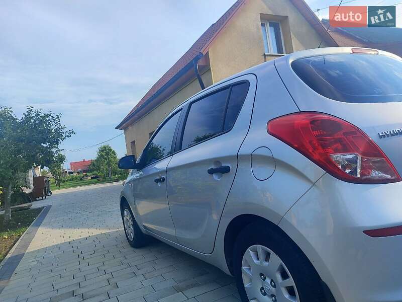 Хетчбек Hyundai i20 2014 в Луцьку