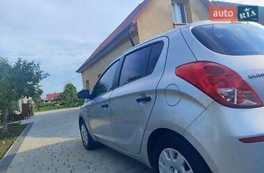Хэтчбек Hyundai i20 2014 в 