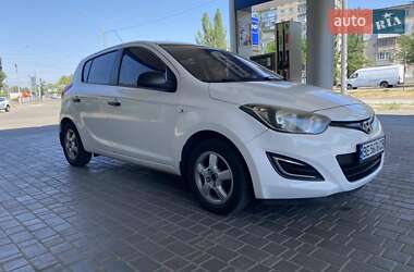 Хэтчбек Hyundai i20 2012 в 