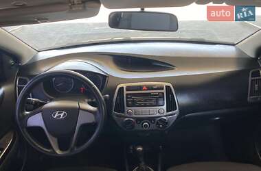 Хэтчбек Hyundai i20 2012 в 