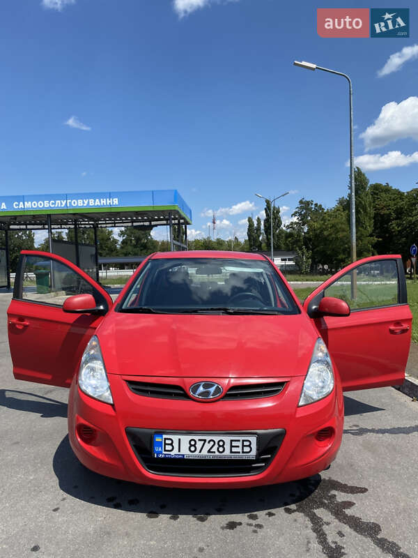 Хэтчбек Hyundai i20 2011 в Кременчуге