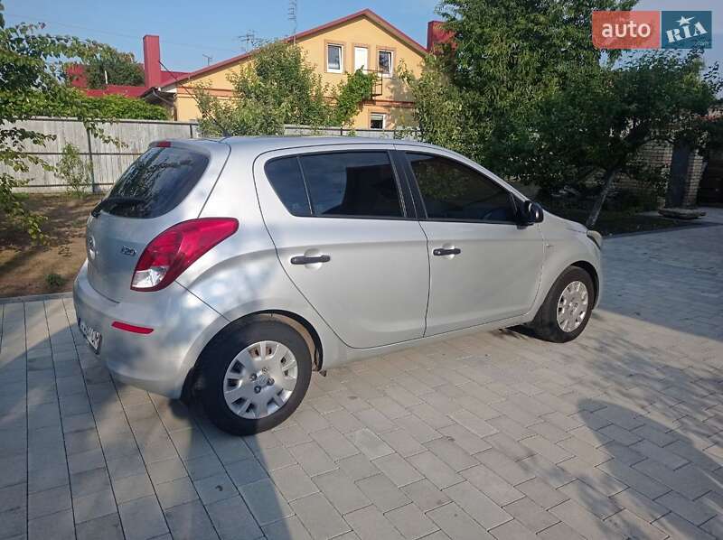 Хетчбек Hyundai i20 2014 в Луцьку
