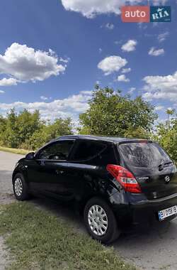 Хэтчбек Hyundai i20 2010 в 
