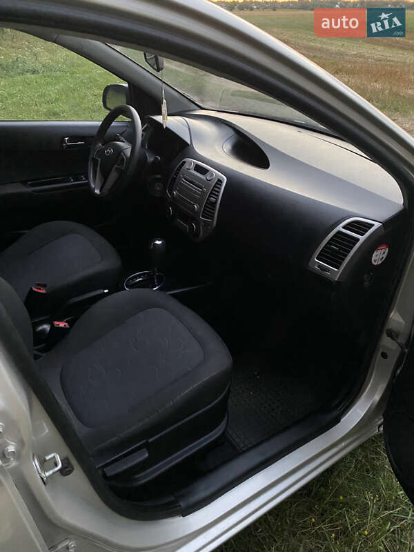 Хэтчбек Hyundai i20 2011 в Черкассах