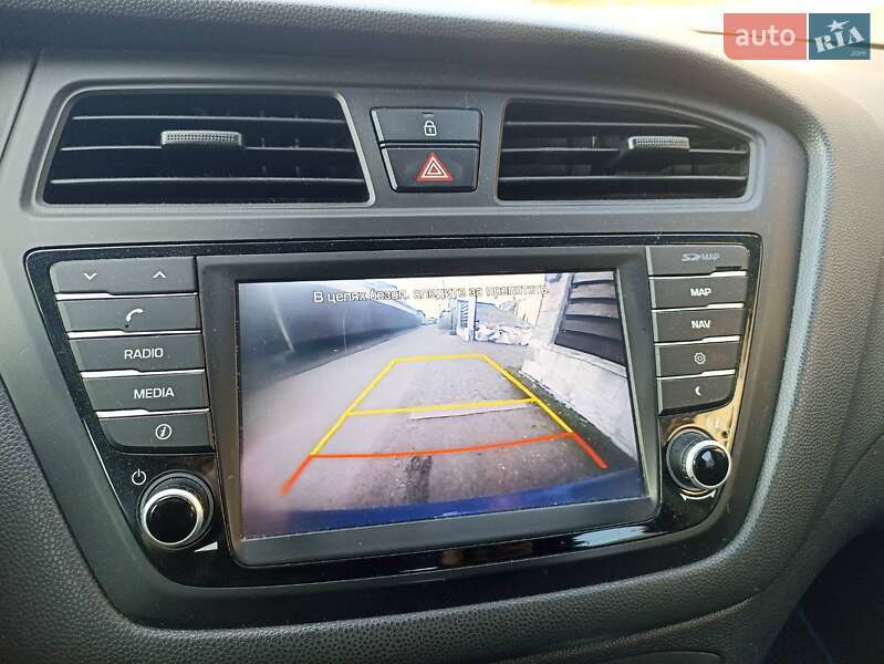 Хэтчбек Hyundai i20 2016 в Киеве