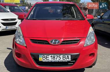 Хэтчбек Hyundai i20 2011 в 