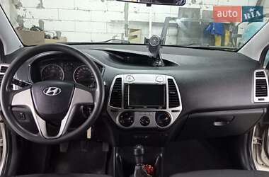 Хэтчбек Hyundai i20 2010 в 