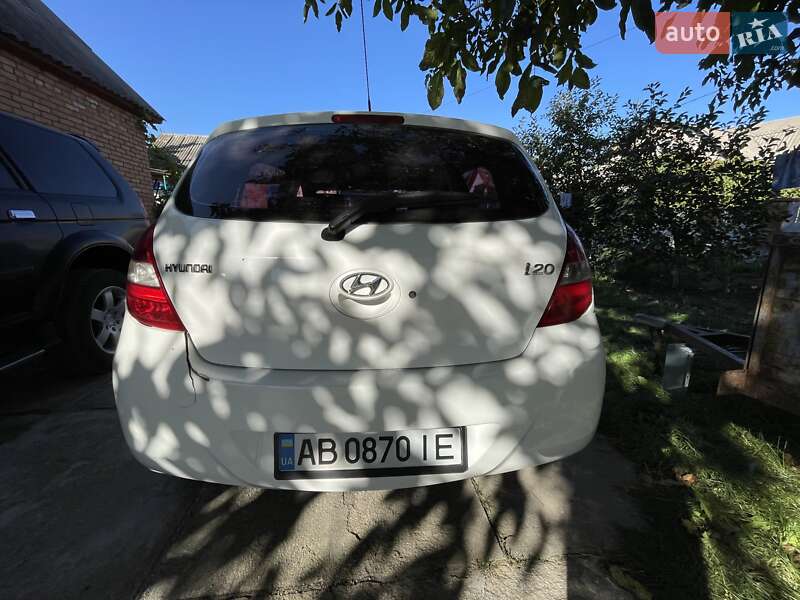 Хэтчбек Hyundai i20 2011 в Виннице