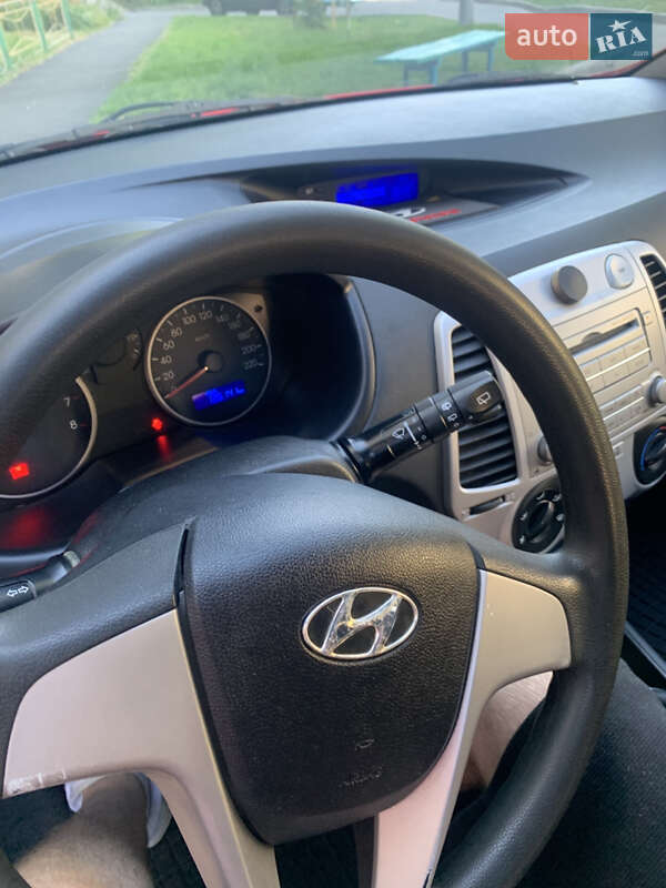 Хетчбек Hyundai i20 2012 в Києві фото 3 Хетчбек Hyundai i20 2012 в Києві