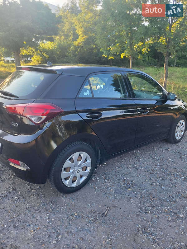 Хэтчбек Hyundai i20 2016 в Мукачево фото 3 Хэтчбек Hyundai i20 2016 в Мукачево