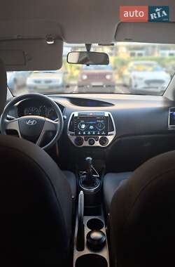 Хэтчбек Hyundai i20 2012 в Киеве