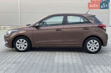 Хетчбек Hyundai i20 2016 в 