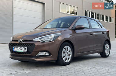 Хетчбек Hyundai i20 2016 в 
