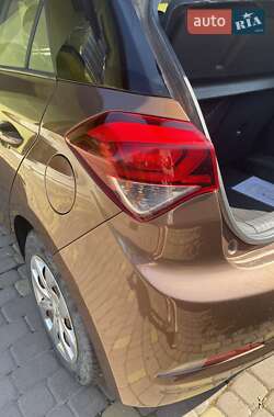 Хетчбек Hyundai i20 2016 в 