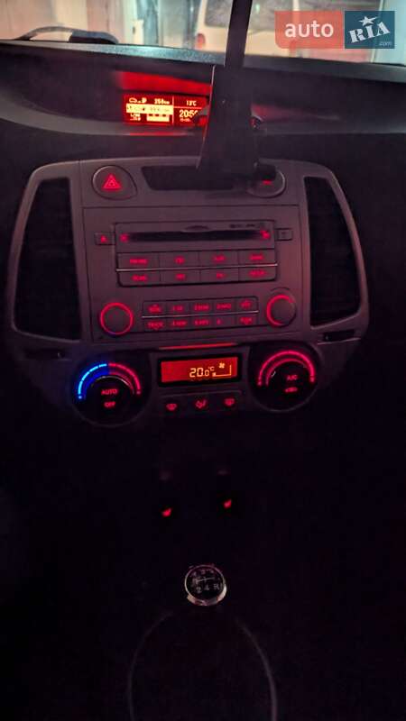 Хэтчбек Hyundai i20 2010 в Тернополе