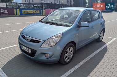 Хэтчбек Hyundai i20 2010 в Тернополе