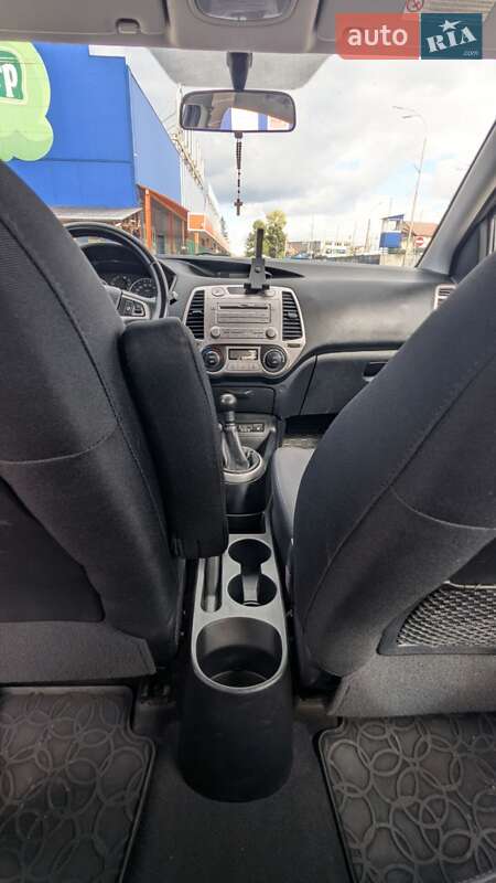 Хэтчбек Hyundai i20 2010 в Тернополе