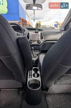Хетчбек Hyundai i20 2010 в 