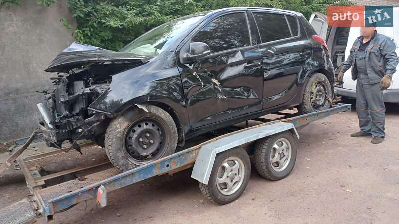 Хэтчбек Hyundai i20 2012 в Овруче