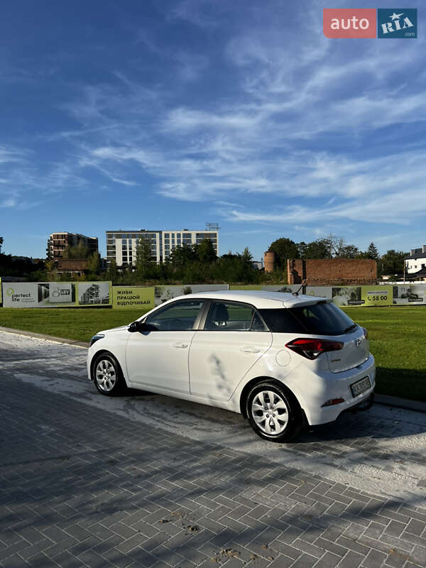 Хетчбек Hyundai i20 2016 в Львові