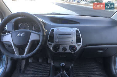 Хэтчбек Hyundai i20 2012 в 