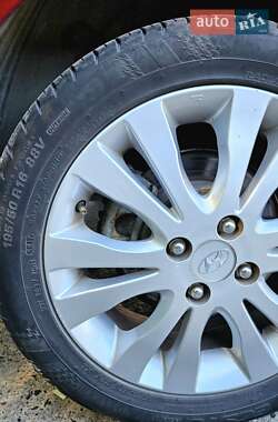 Хэтчбек Hyundai i20 2009 в 